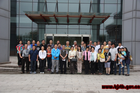 東城臺商參觀一行人員與懷柔區臺辦人員合影